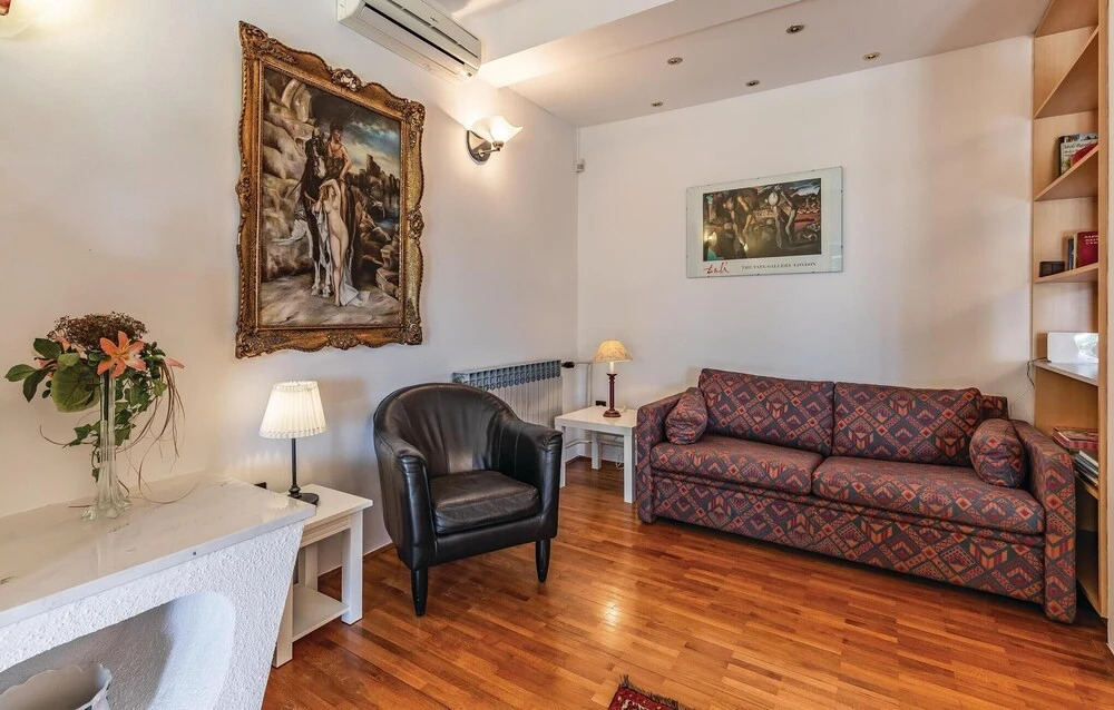 Awesome Home in Premantura With Wifi and 5 Bedrooms