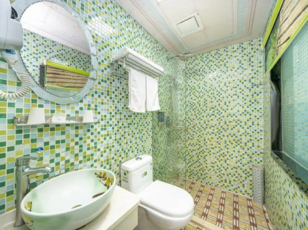 Aishang Boutique Hotel (Shanghai Zhongshan Park Jiangsu Road Subway Station)