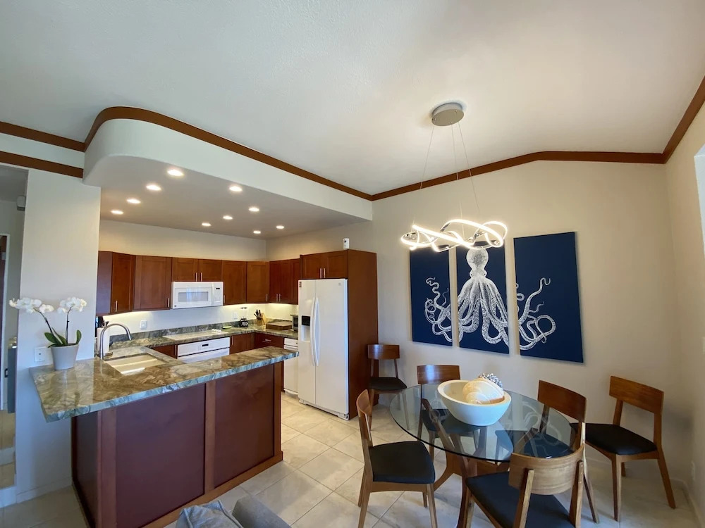 Kapalua 21 2 Bedroom Condo