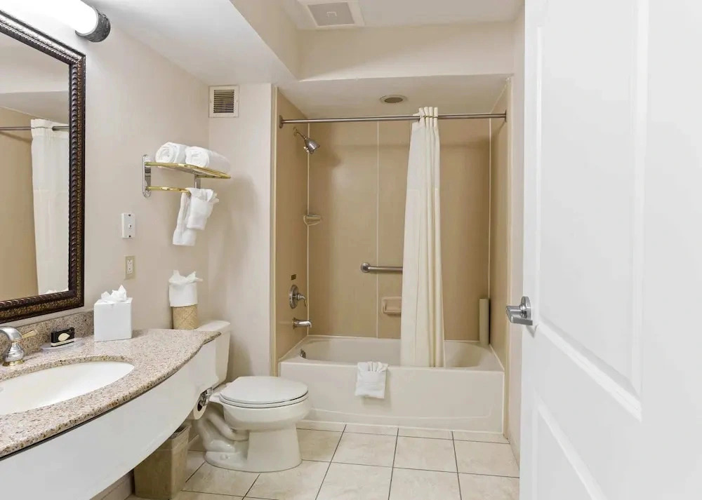 Serene Stay With Amenities & Breakfast bar