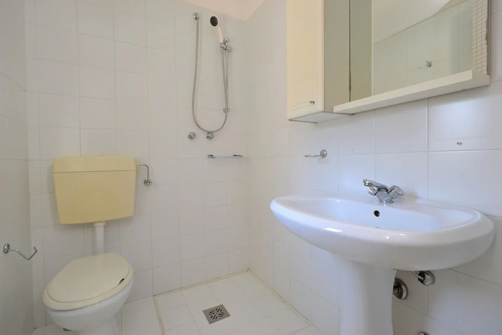 Comfort Getaway Apartment With Pool