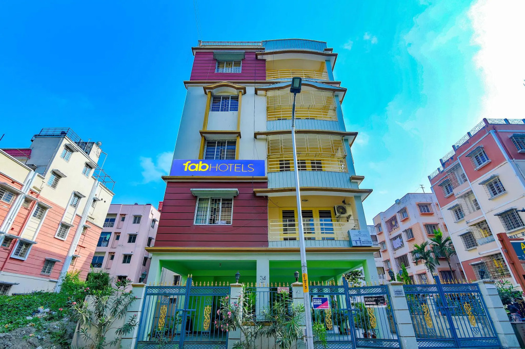 FabHotel Capital Casa - Newtown Bus Stand