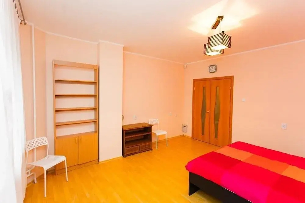 Like Hostel