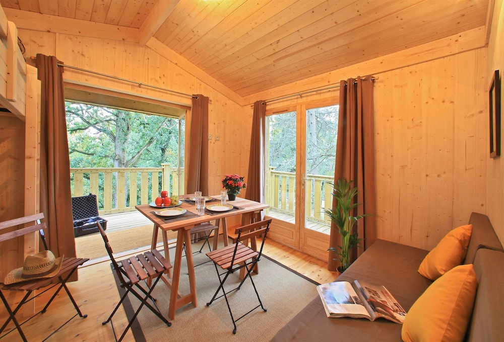 Albirondack Park Camping Lodge and Spa