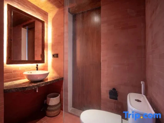 Villa Riso Seminyak 2-BR Private Pool