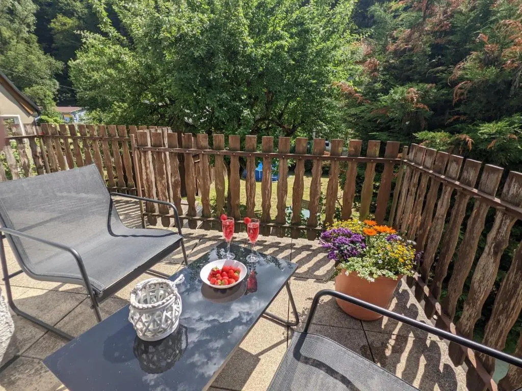 Gemütliche Wohlfühloase mit Pool, Garten &Terrasse - H5