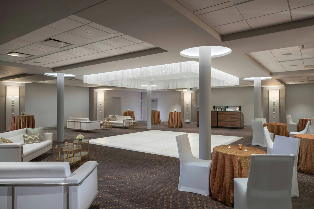 Renaissance Des Moines Savery Hotel