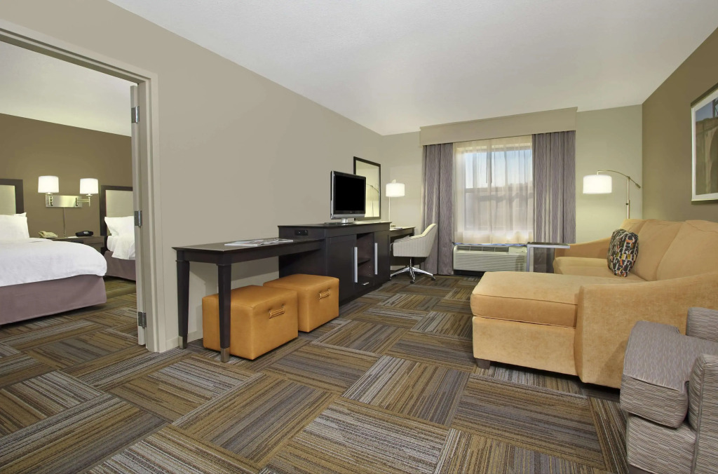 Hampton Inn & Suites-Florence Downtown