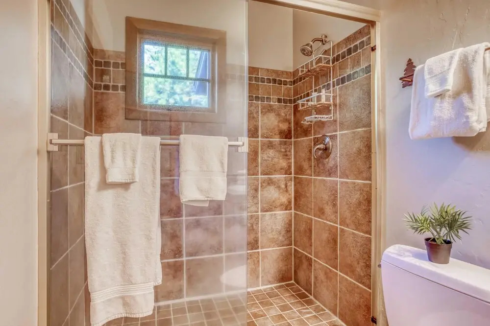 The Settle Inn Riverfront Retreat