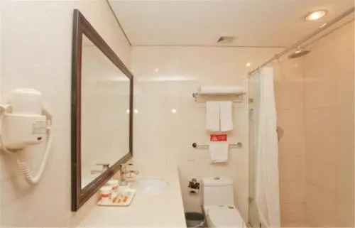 Отель Home Inn Beijing Guozhan Zuojiazhuang Xiangheyuan