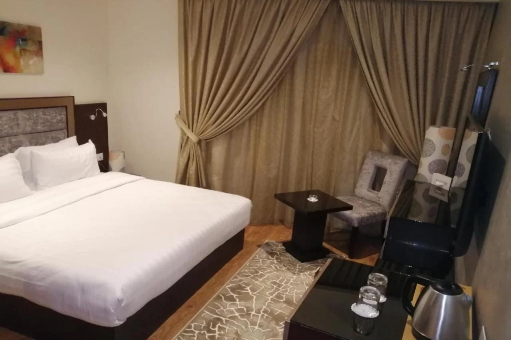 Отель Cairo Taj Hotel & Suites - Dokki