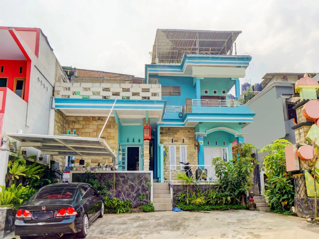 OYO 90284 Villa Biru