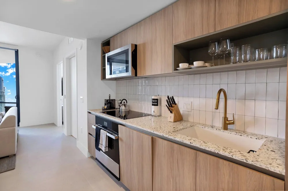 Upscale 1-BD Condo with Stunning Views