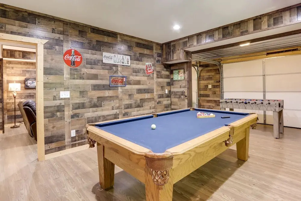 Private Ellijay Cabin w/ Hot Tub & Amenities!