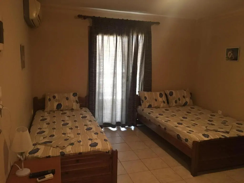 Dimitras Apartments