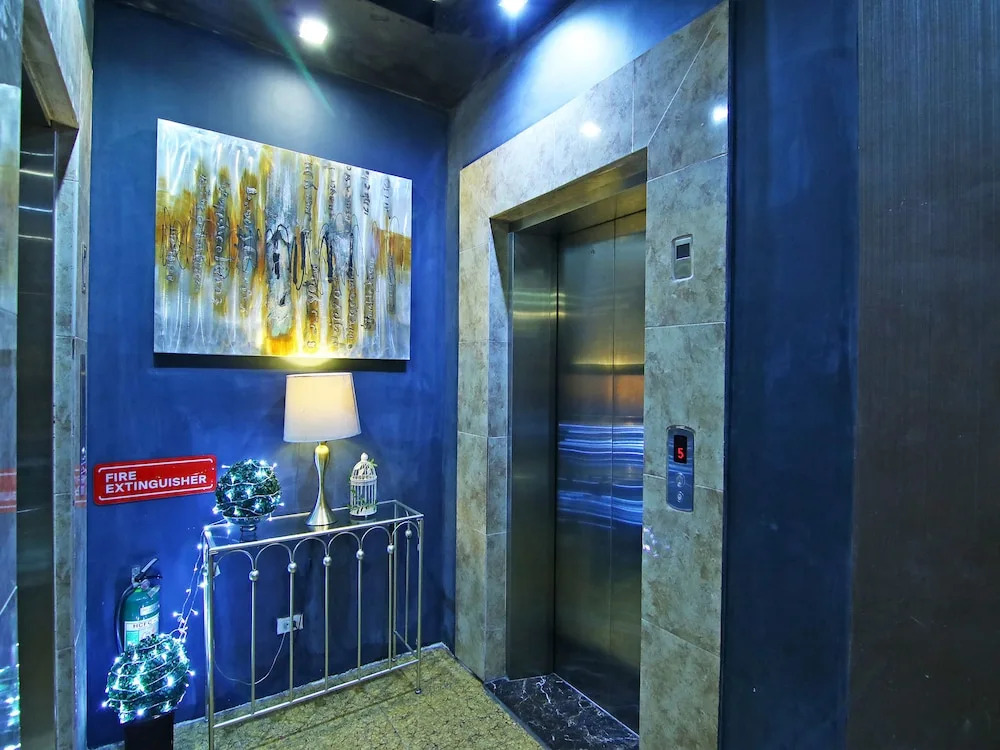 Melbourne Suites