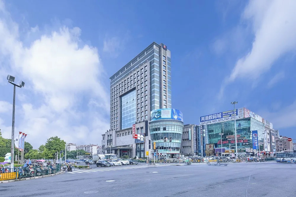 New Century Manju Pudong Airport Hotel