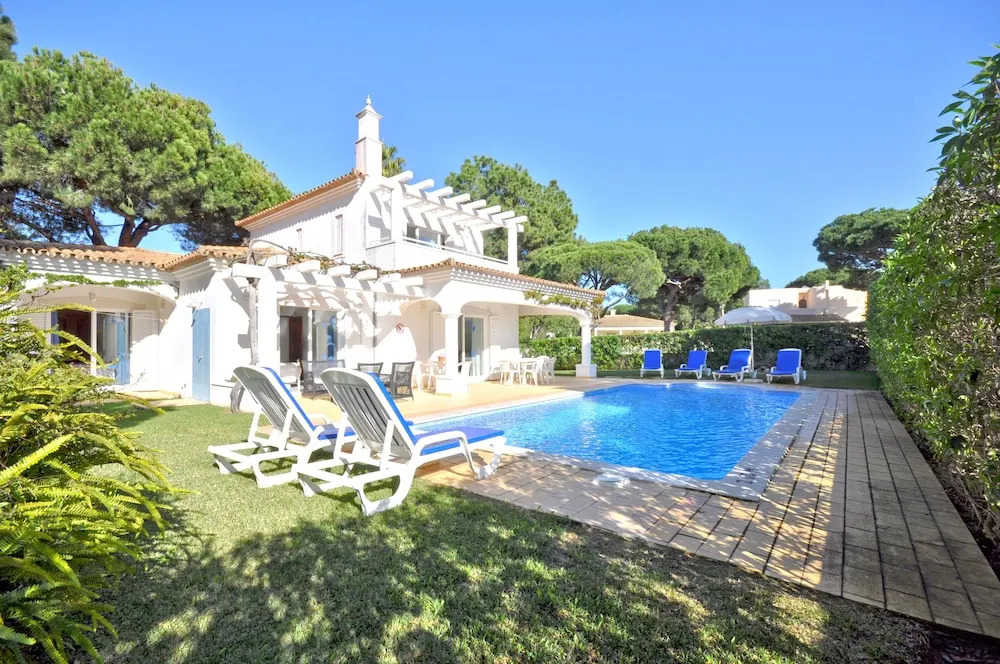 Charming Villa, Private Pool, Walking Distance to Centre, Free AC Wifi