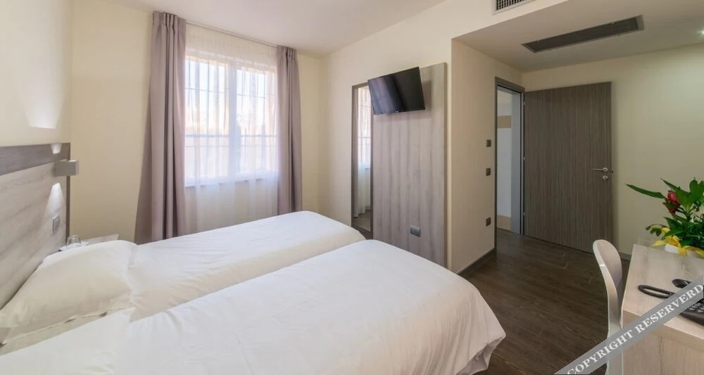 Hotel Panineria Colombera Rossa