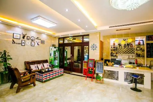 Haiyunjian Cafe Hostel
