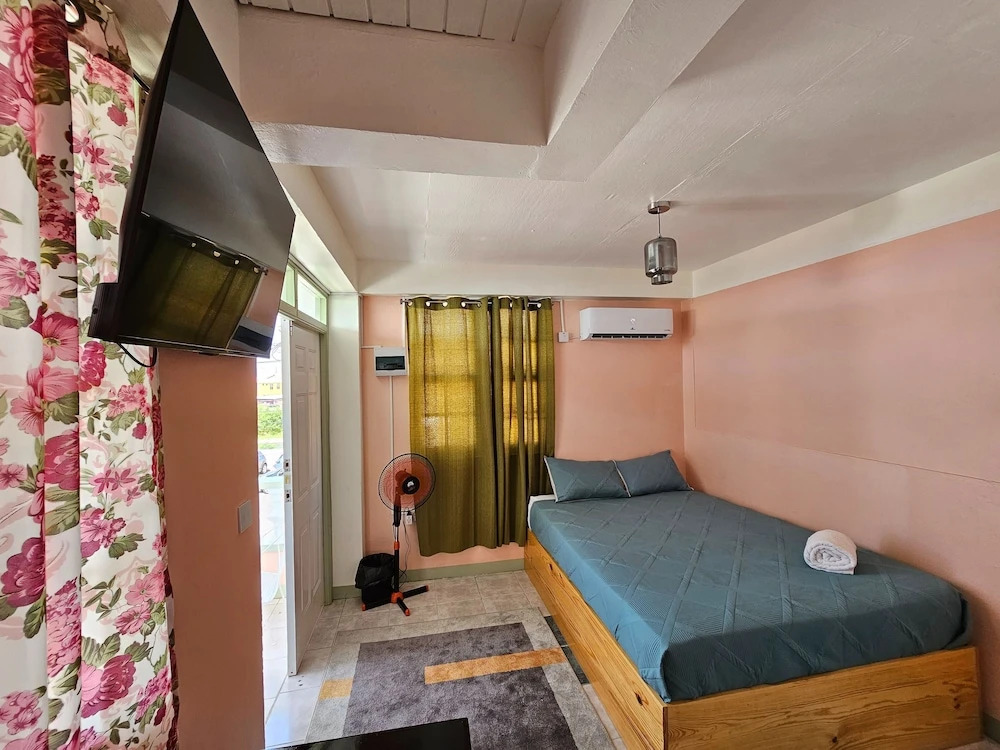 C & M Suites Your Haven in the City
