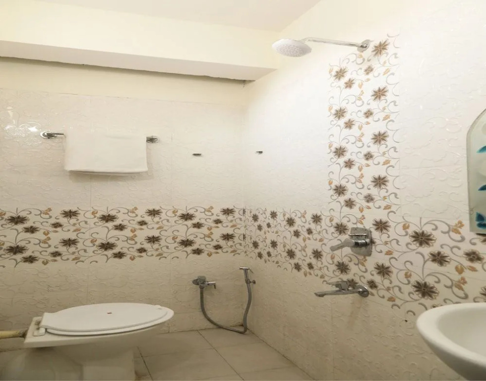 OYO 28089 Uk Service Apartment