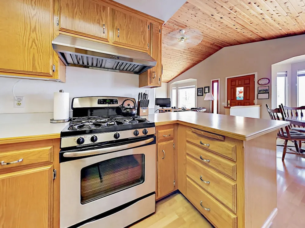 1773 Spencer Street Home 3 Bedrooms 2 Bathrooms Home