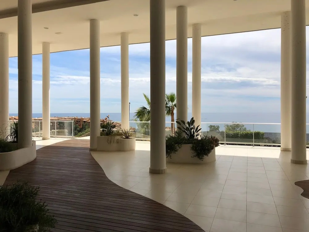 Style apartment with sea views