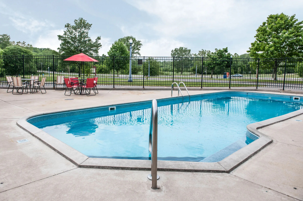 Royal Inn Rockville IN by Hotel O