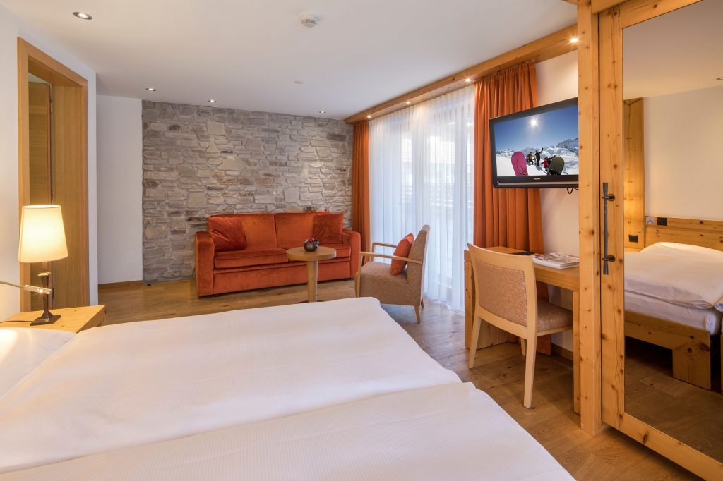 The Phoenix Fitness Hotel & free Spa Access at Alpen Resort