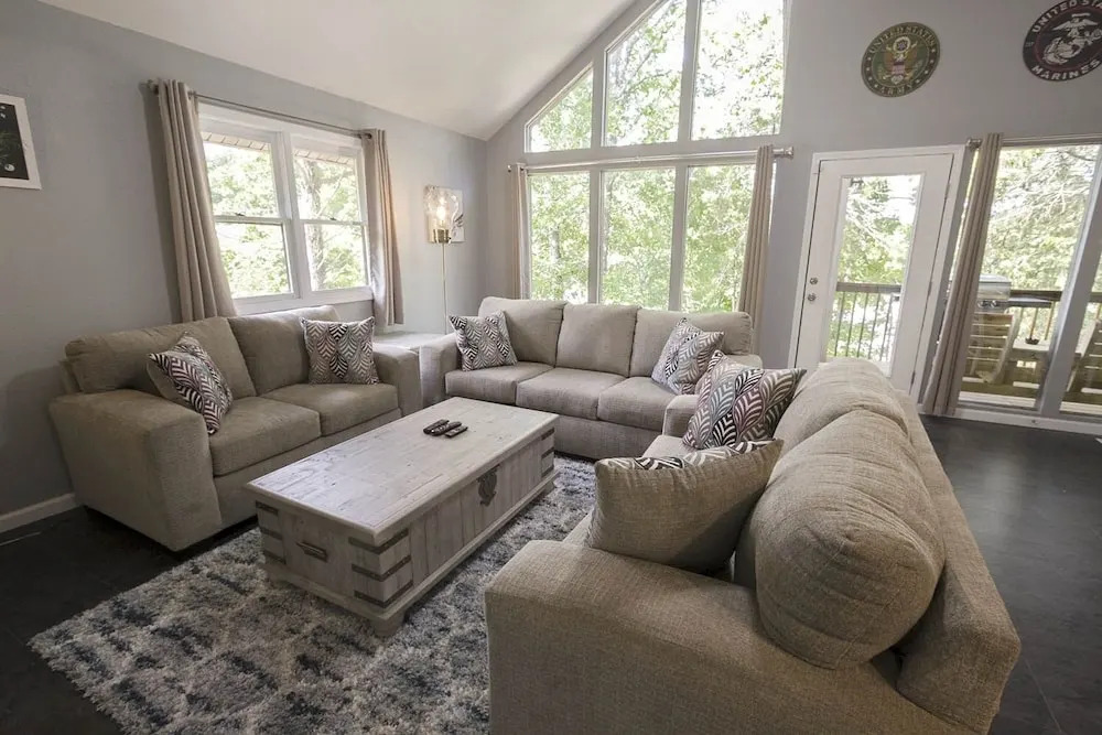 Eagles Roost 6 Bedroom Duplex