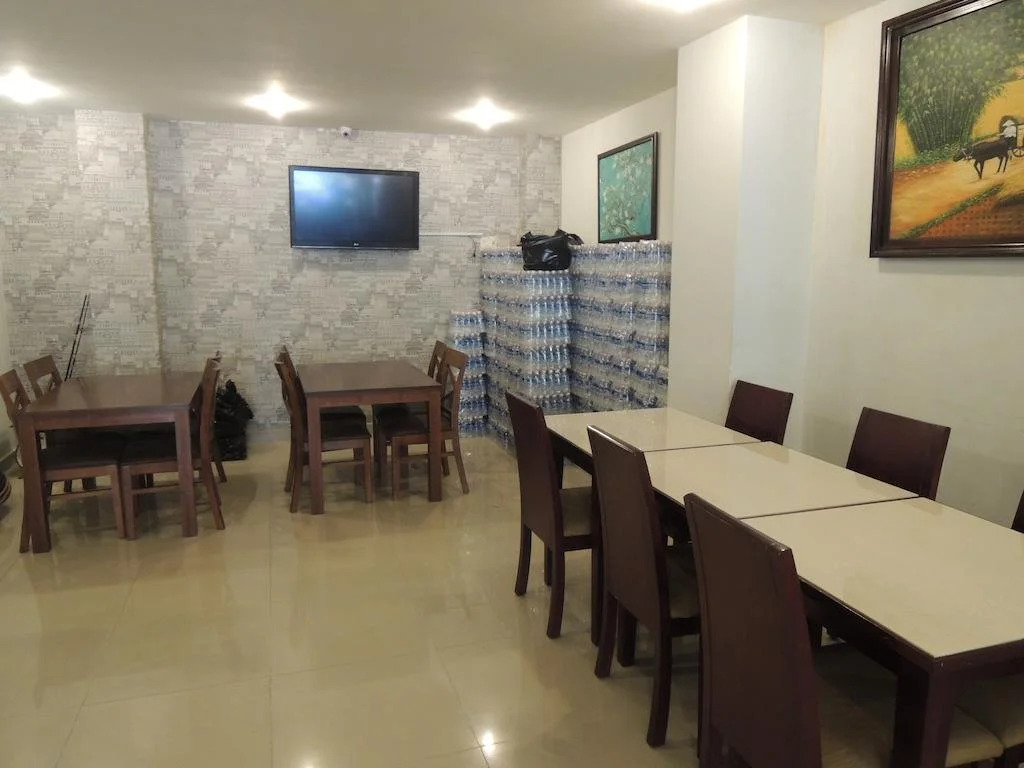 Danh Uy Hotel