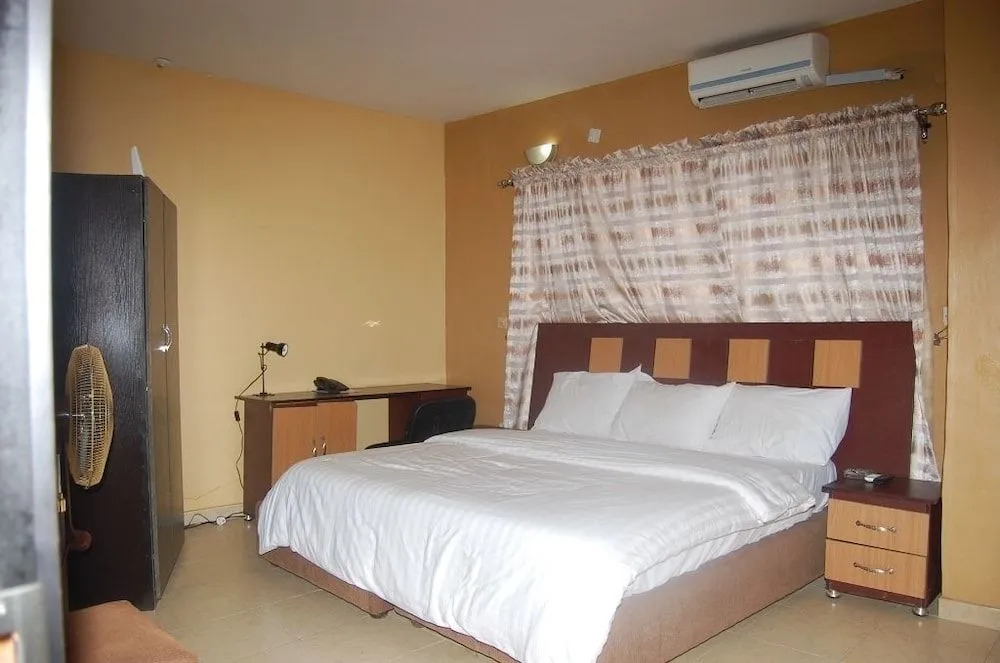 Bella Rose Hotel