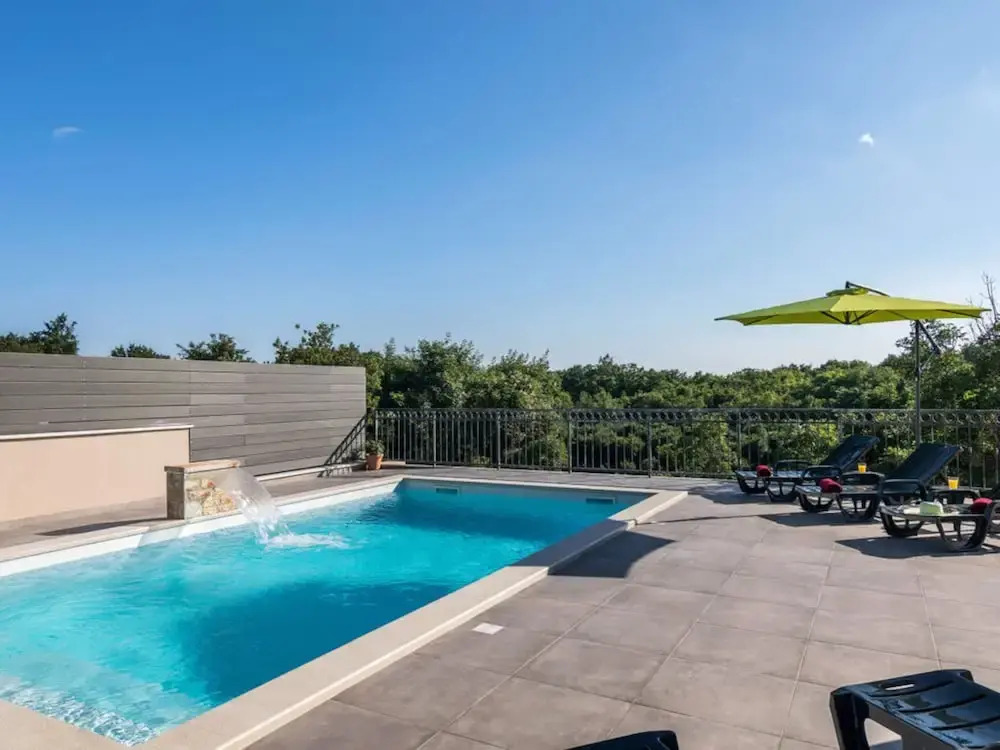Villa Gloria Comfortable Holiday Residence