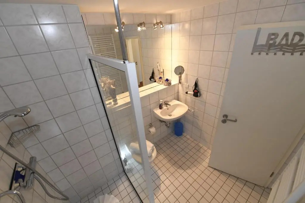 Haus "Concordia" F512 - WG 02 "Seedorf" mit Terrasse, strandnah