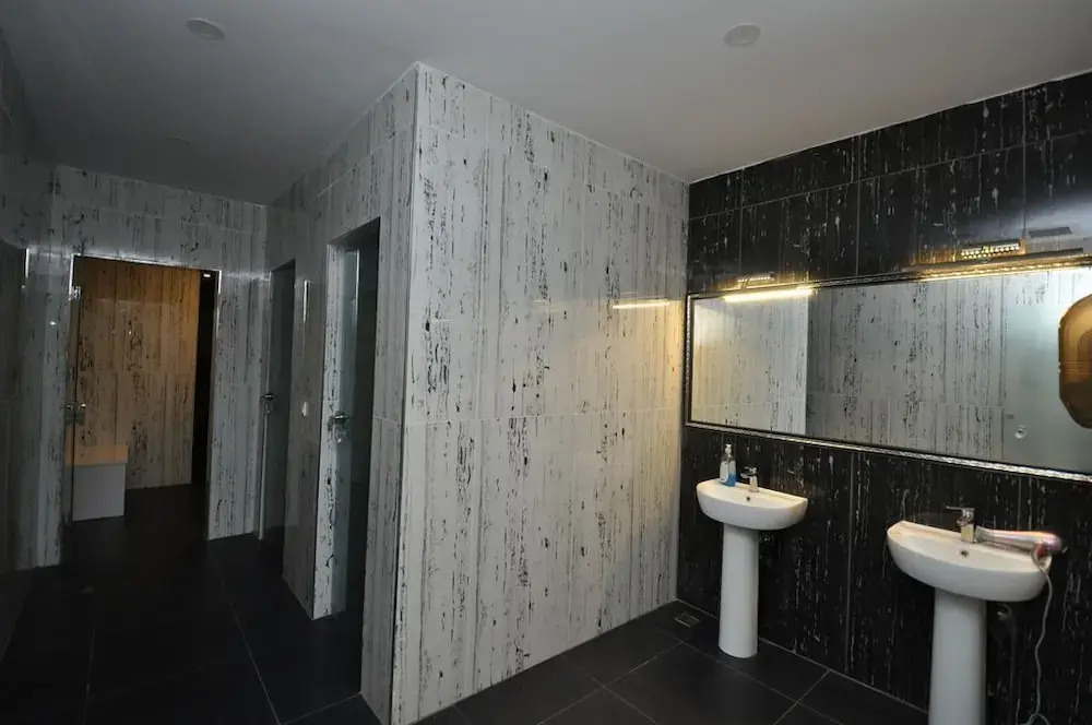 ACG Apartments