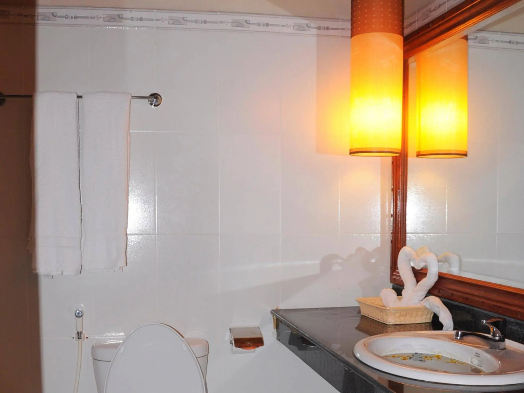 Champa Lang Co Hotel
