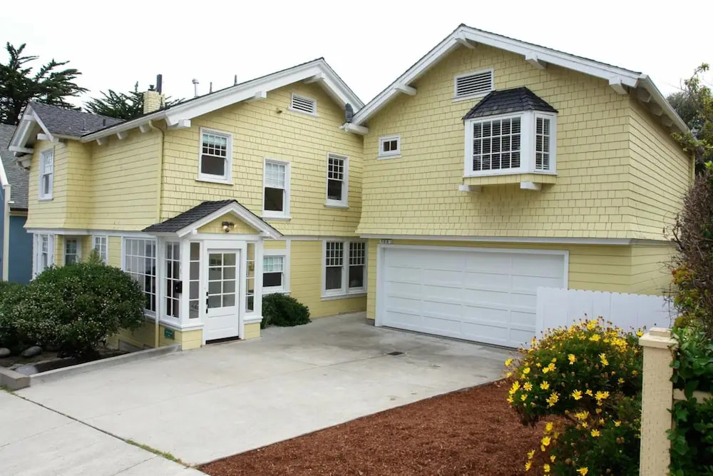 3118 Yellow House Main home