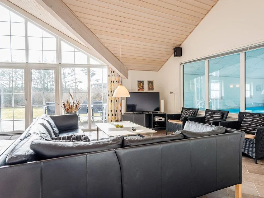 14 person holiday home in Blåvand