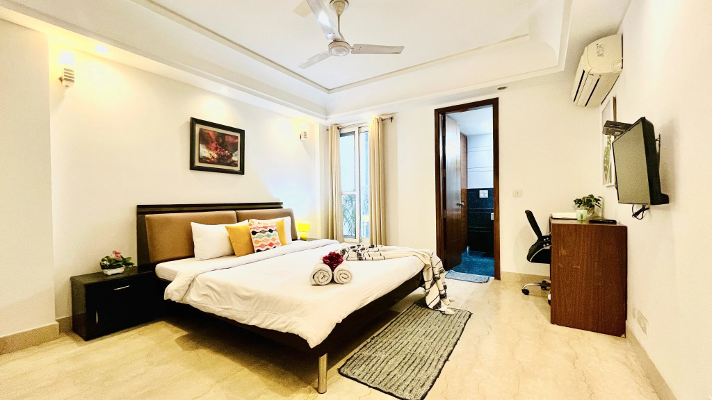 Bluo Modern 3Bhk M Block - Balcony, Parking