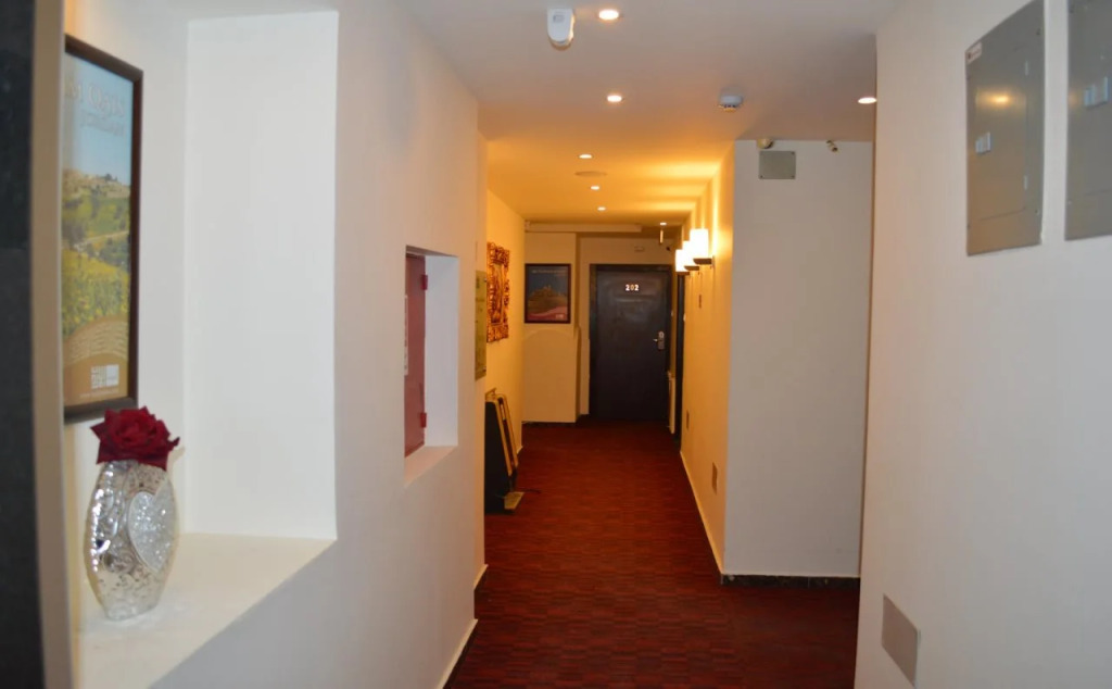 Diamond Hotel
