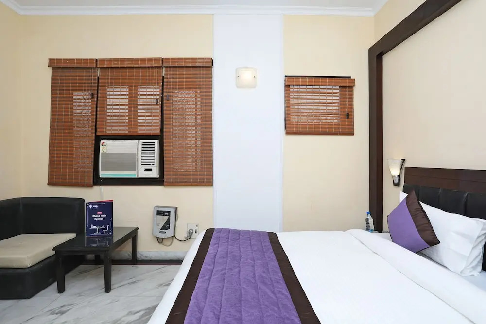 OYO 10057 Hotel Laksh Residency