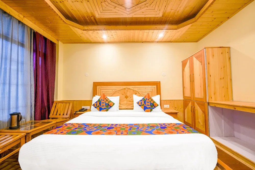 Fabhotel Brave Knight