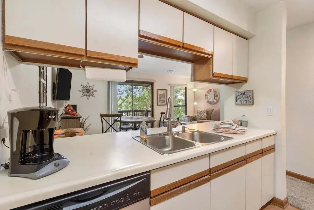 The Cozy Place - Pointe Royale Condo Perfect for Couples!