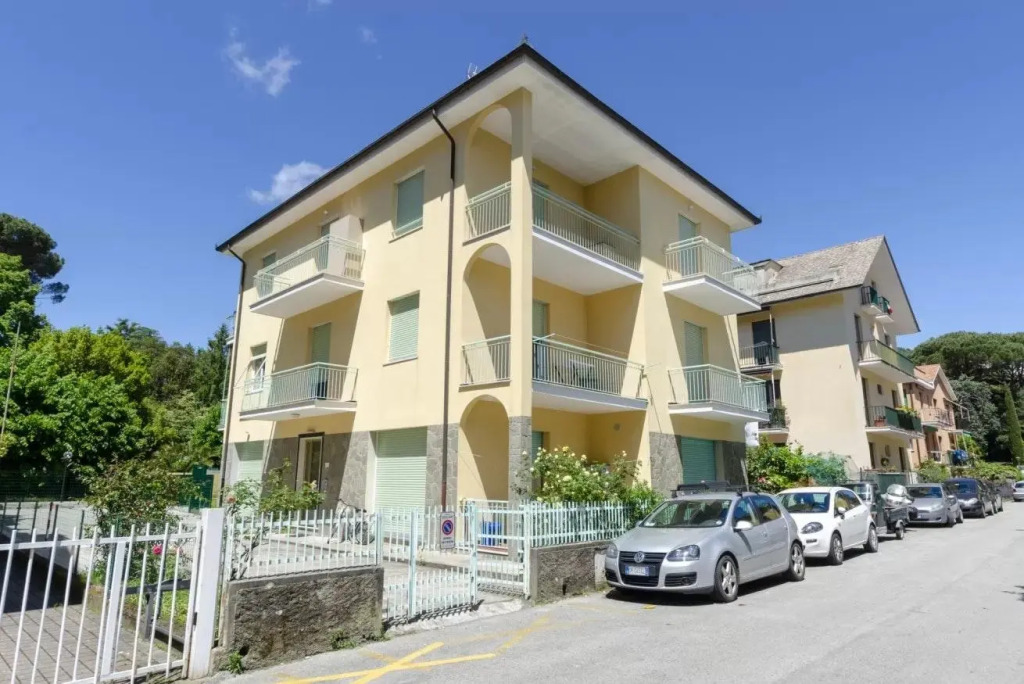 ALTIDO Family 3-BR Apartment with Terrace near Centre