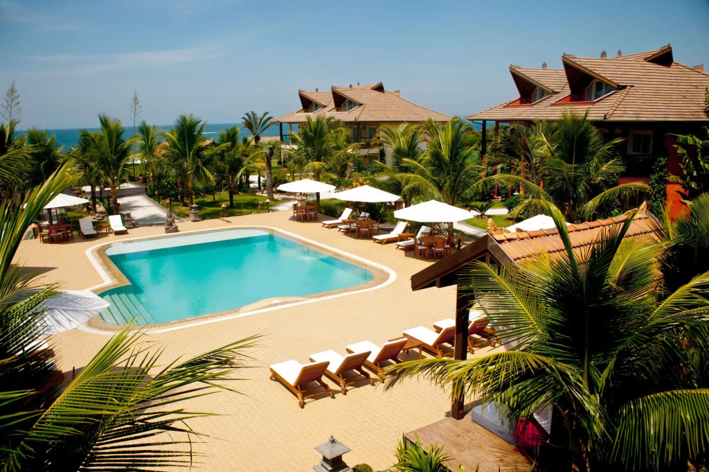 Praia do Estaleiro Guest House