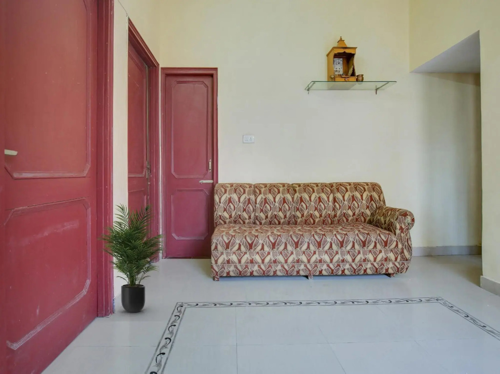 OYO Flagship 70112 Corner Guest House