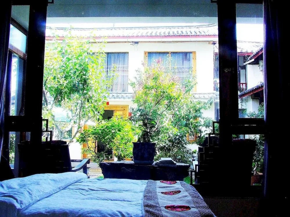 丽江束河归园田居客栈
