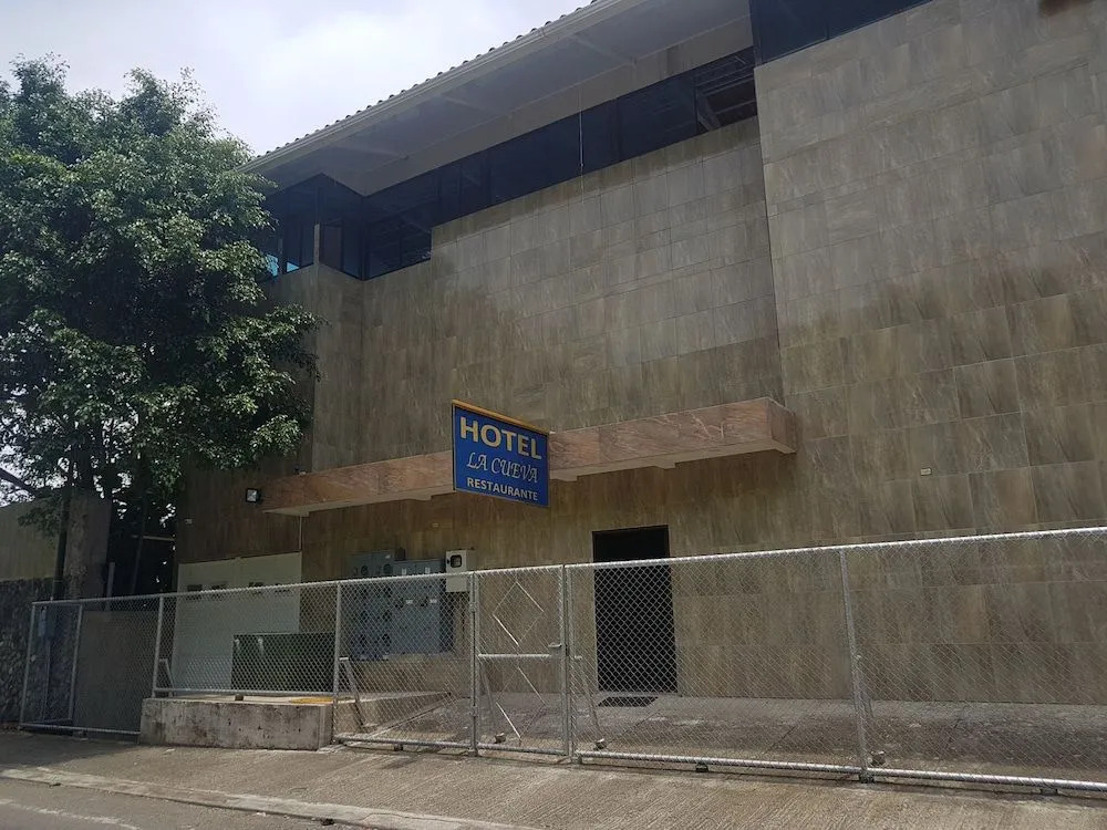 Hotel La Cueva