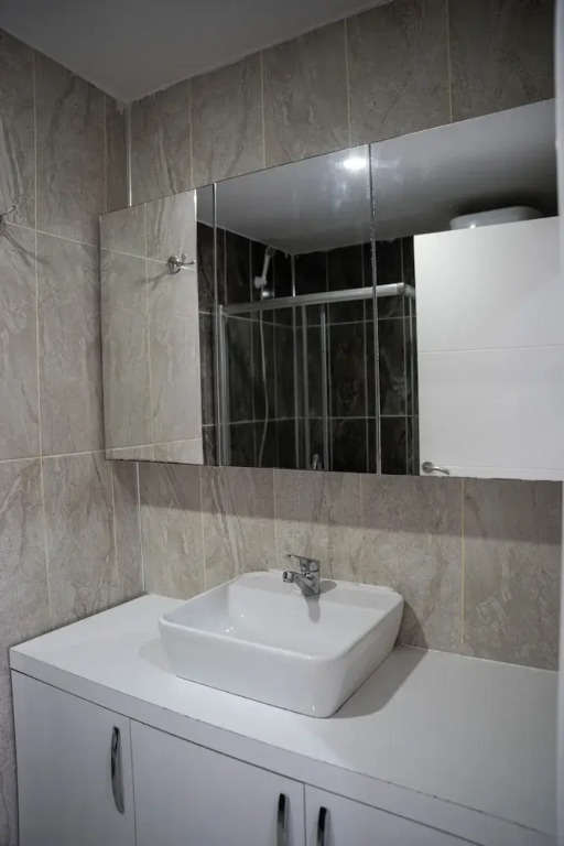 Lara Breeze Homes
